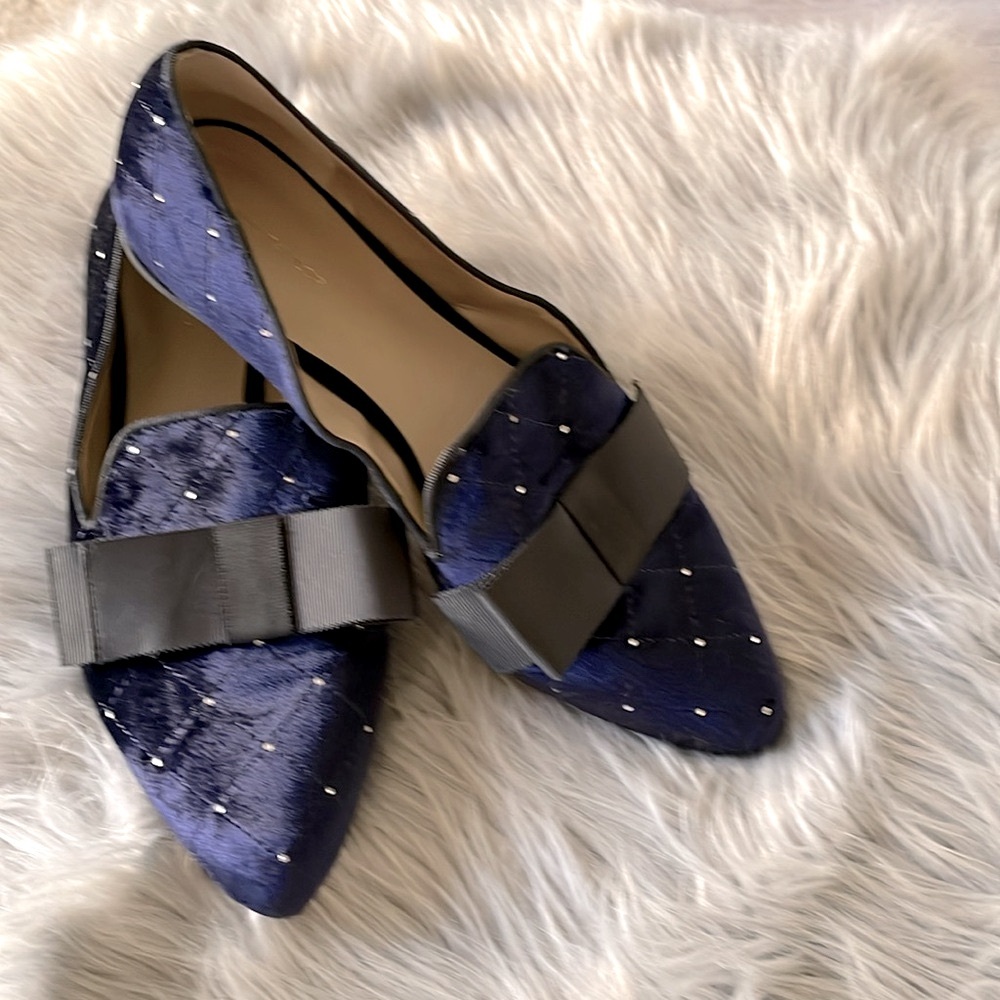 Ann Taylor Suede pointed toe Flats/Loafer - Picture 6 of 6